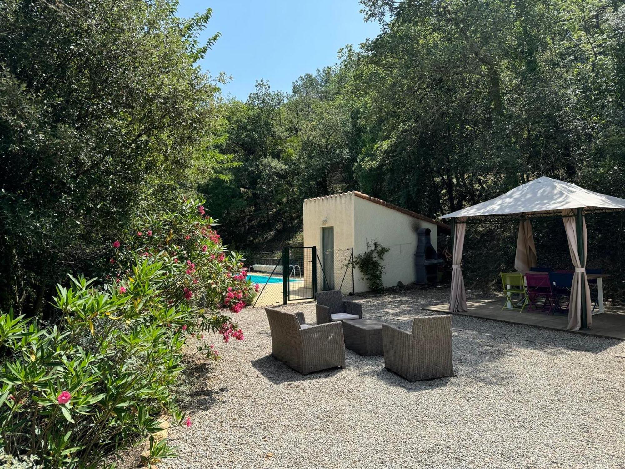 Maison Avec Piscine Chauffee Entre Mer Et Montagne Montauriol  Exteriör bild
